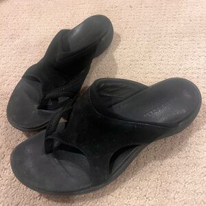 Merrell Frond Sandal in Black